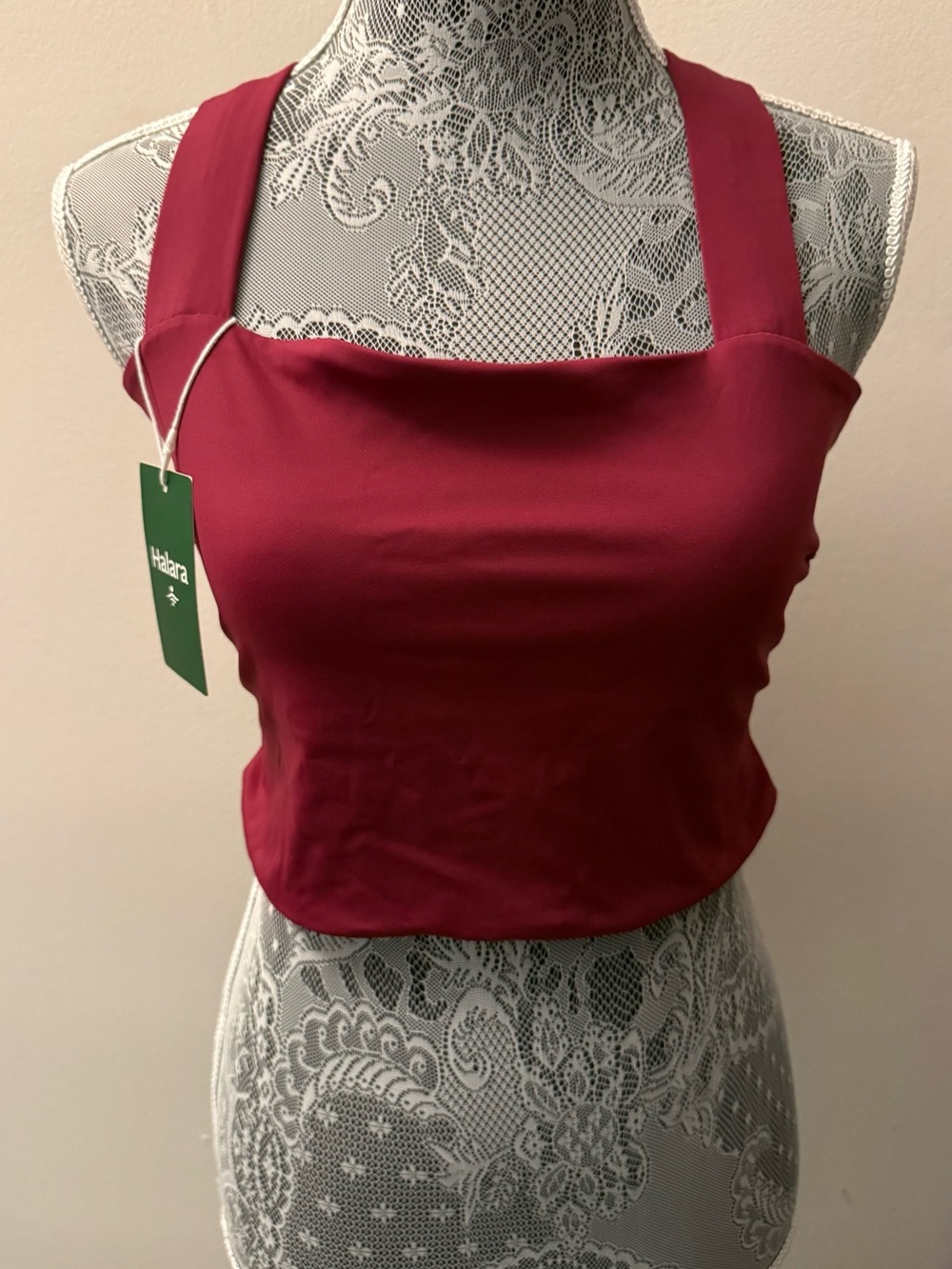 NWT Halara Women’s maroon Red Halter tank Top With Tie Back Size large